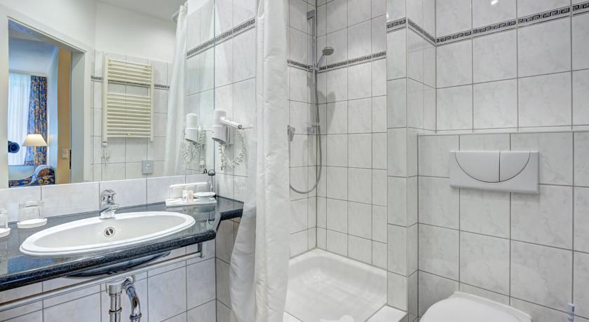 צינוביץ Haus Seeblick Hotel Garni & Ferienwohnungen חדר תמונה