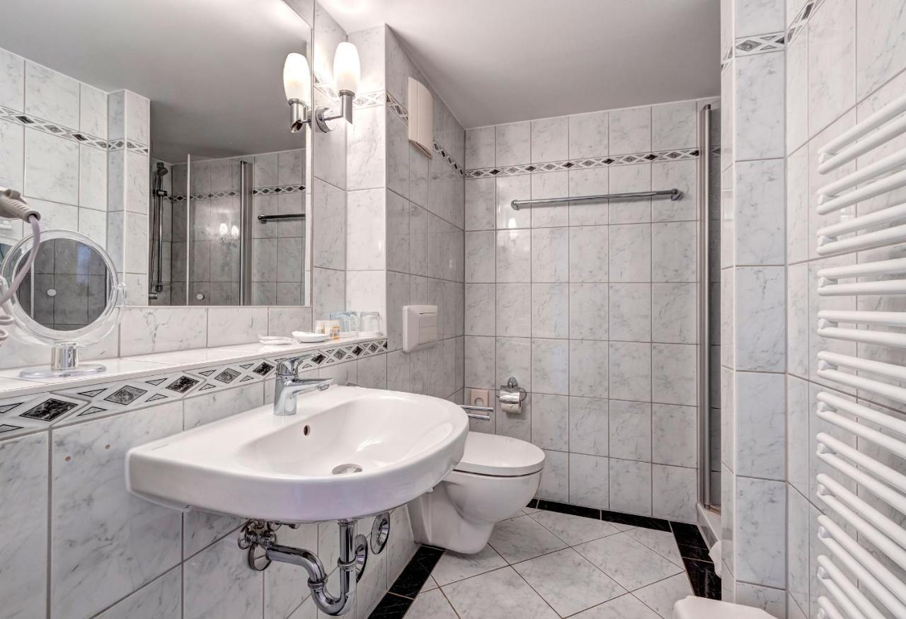 צינוביץ Haus Seeblick Hotel Garni & Ferienwohnungen מראה חיצוני תמונה