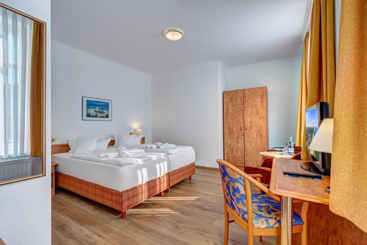 צינוביץ Haus Seeblick Hotel Garni & Ferienwohnungen מראה חיצוני תמונה