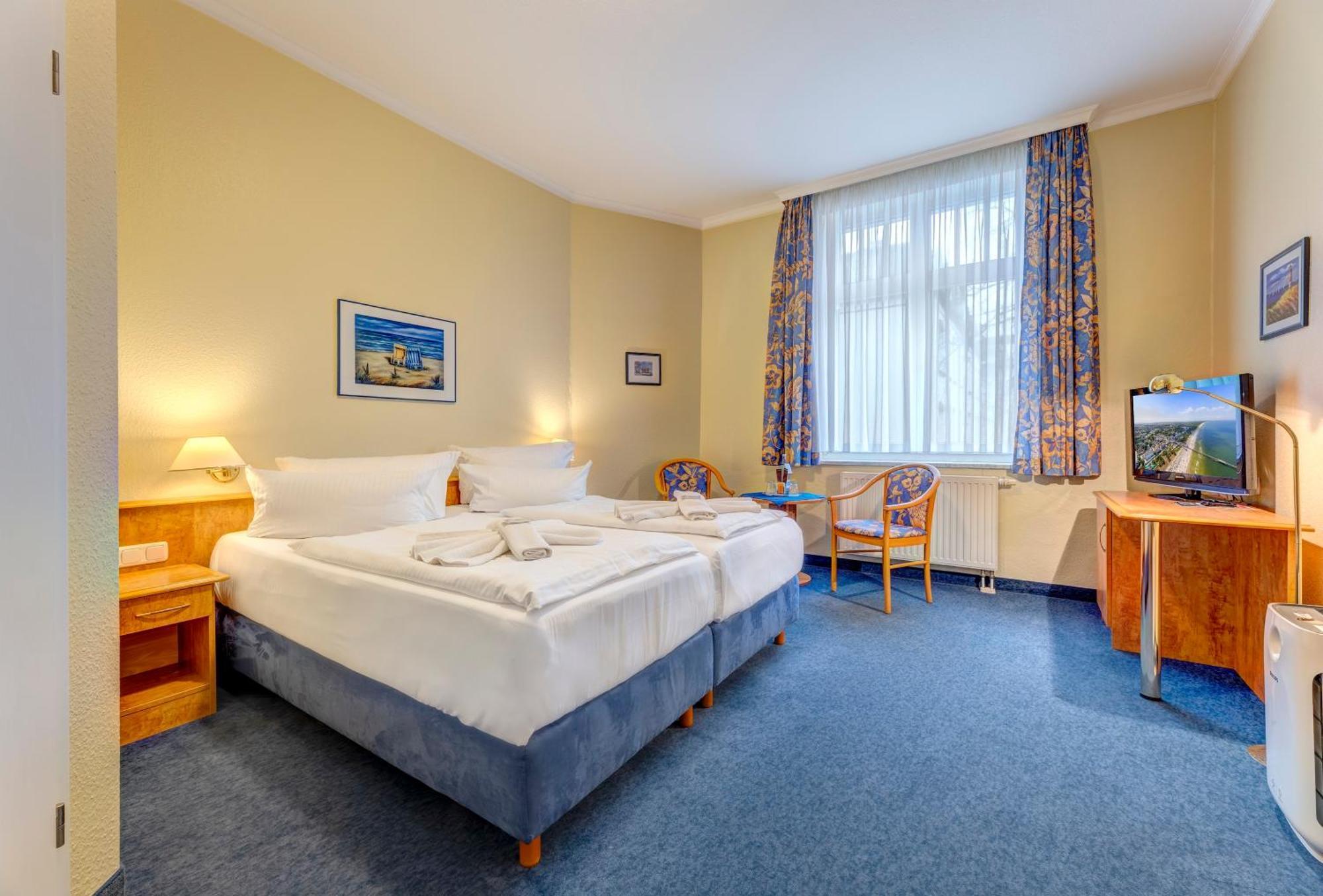 צינוביץ Haus Seeblick Hotel Garni & Ferienwohnungen מראה חיצוני תמונה