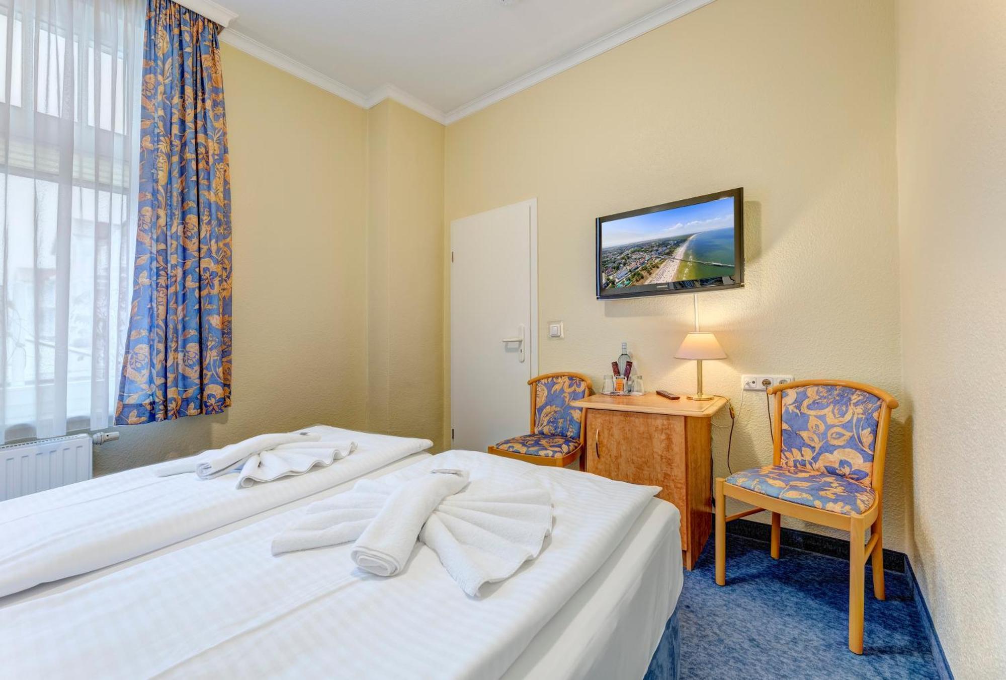 צינוביץ Haus Seeblick Hotel Garni & Ferienwohnungen מראה חיצוני תמונה