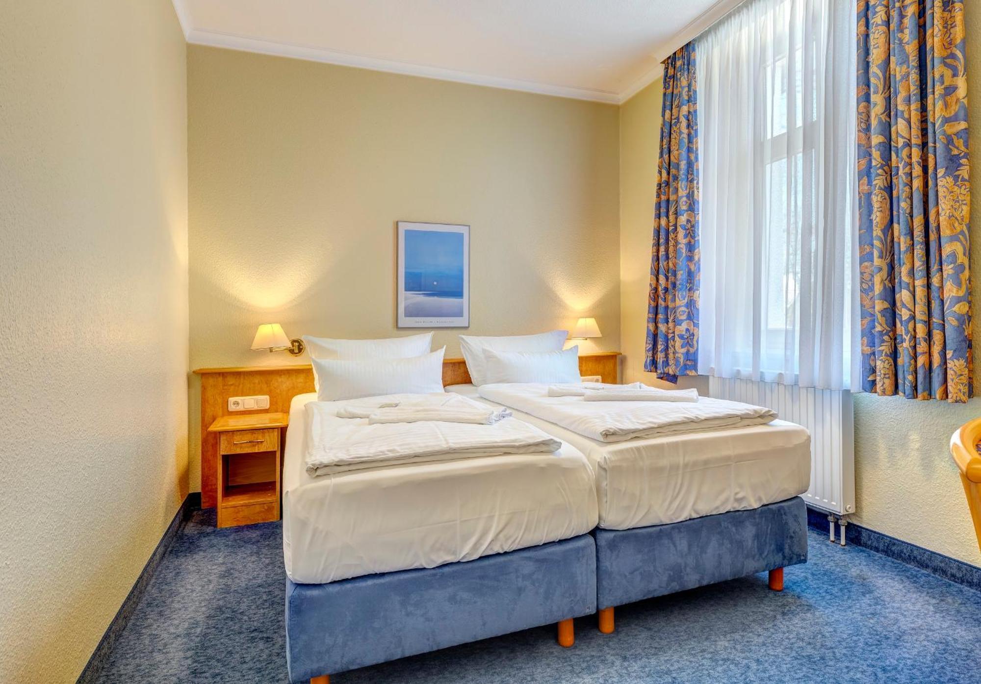 צינוביץ Haus Seeblick Hotel Garni & Ferienwohnungen מראה חיצוני תמונה