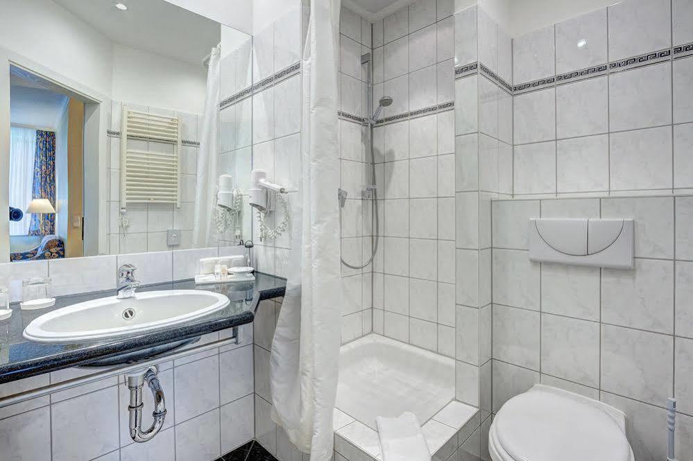 צינוביץ Haus Seeblick Hotel Garni & Ferienwohnungen מראה חיצוני תמונה